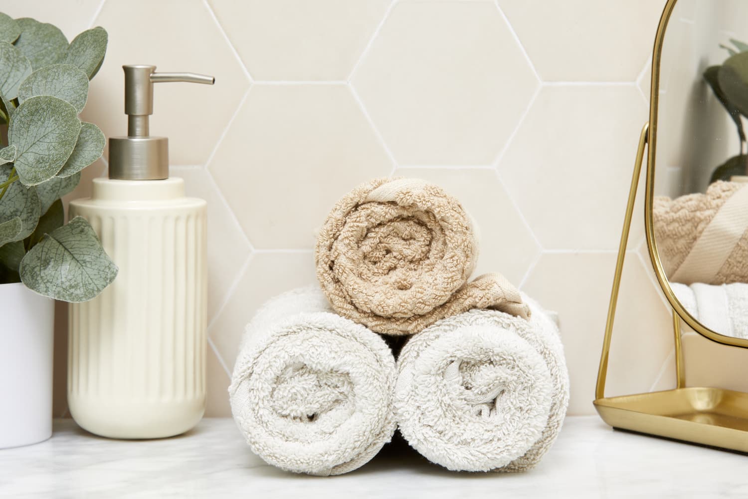 How to get musty store smell out of towels